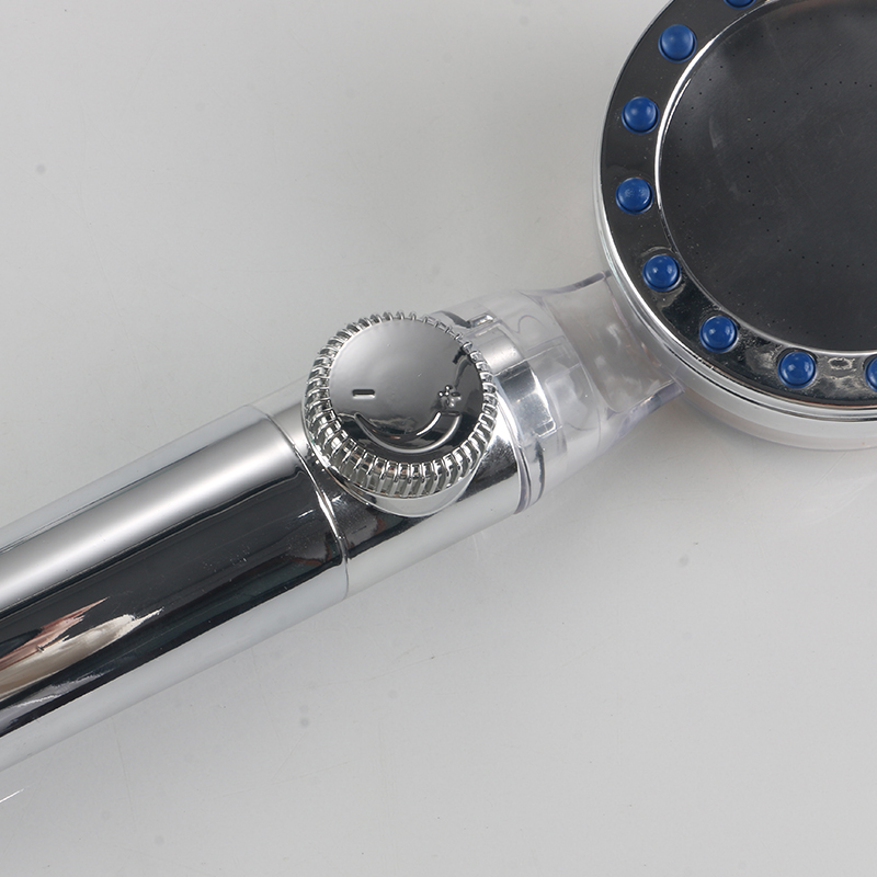 Fluxus argentum showerhead